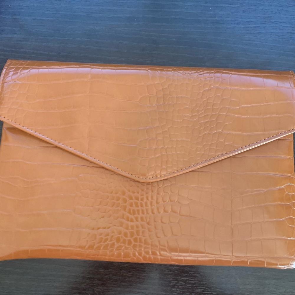 Lulu’s crossbody or Clutch bag